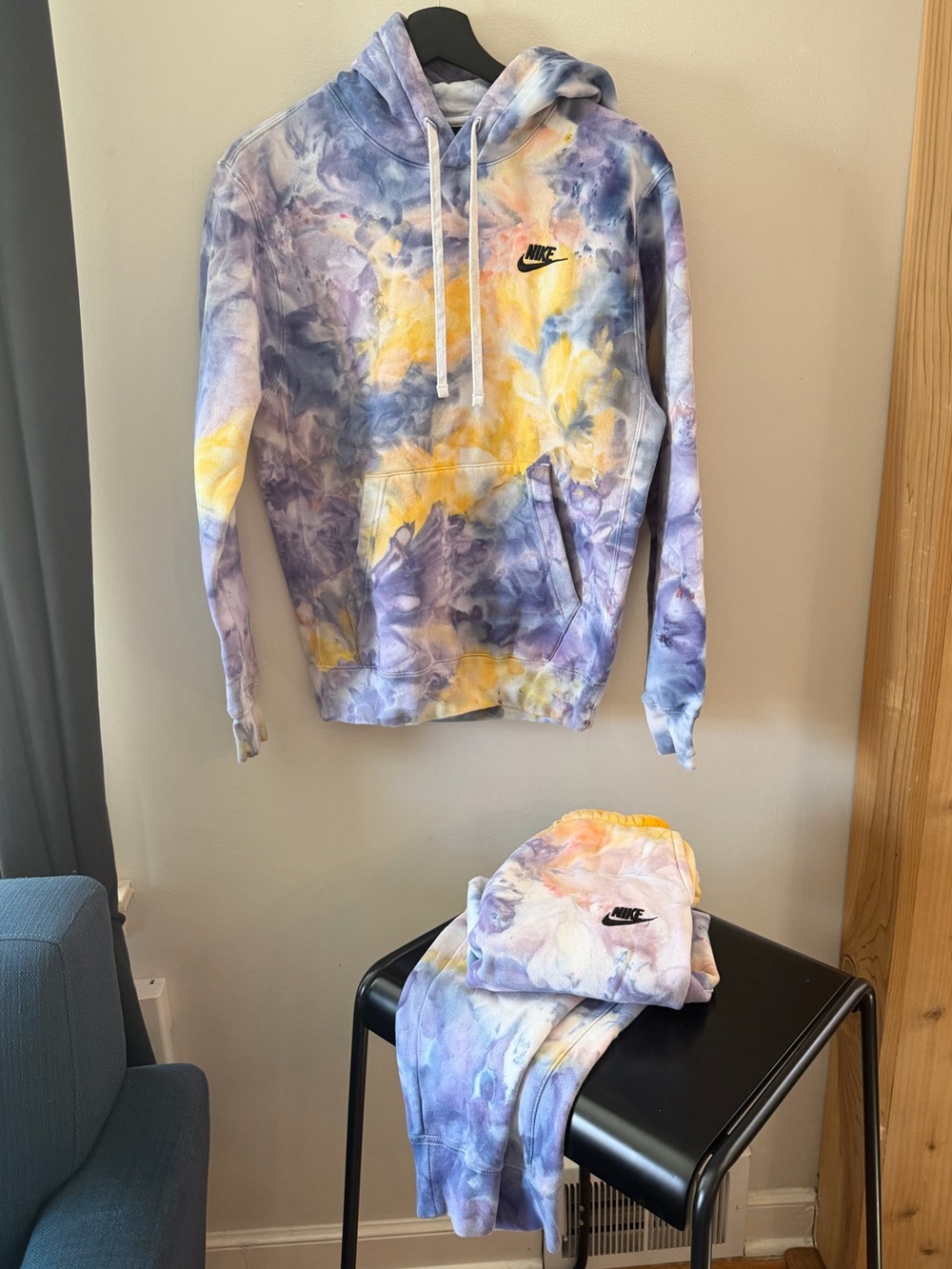 Nike Tie-Dye Hoodie & Joggers Set